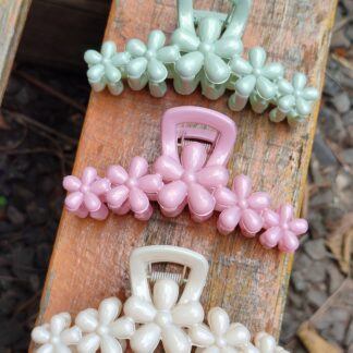 Broches flores de plástico grandes