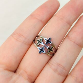 Anillo con esmalte negro de acero quirúrgico